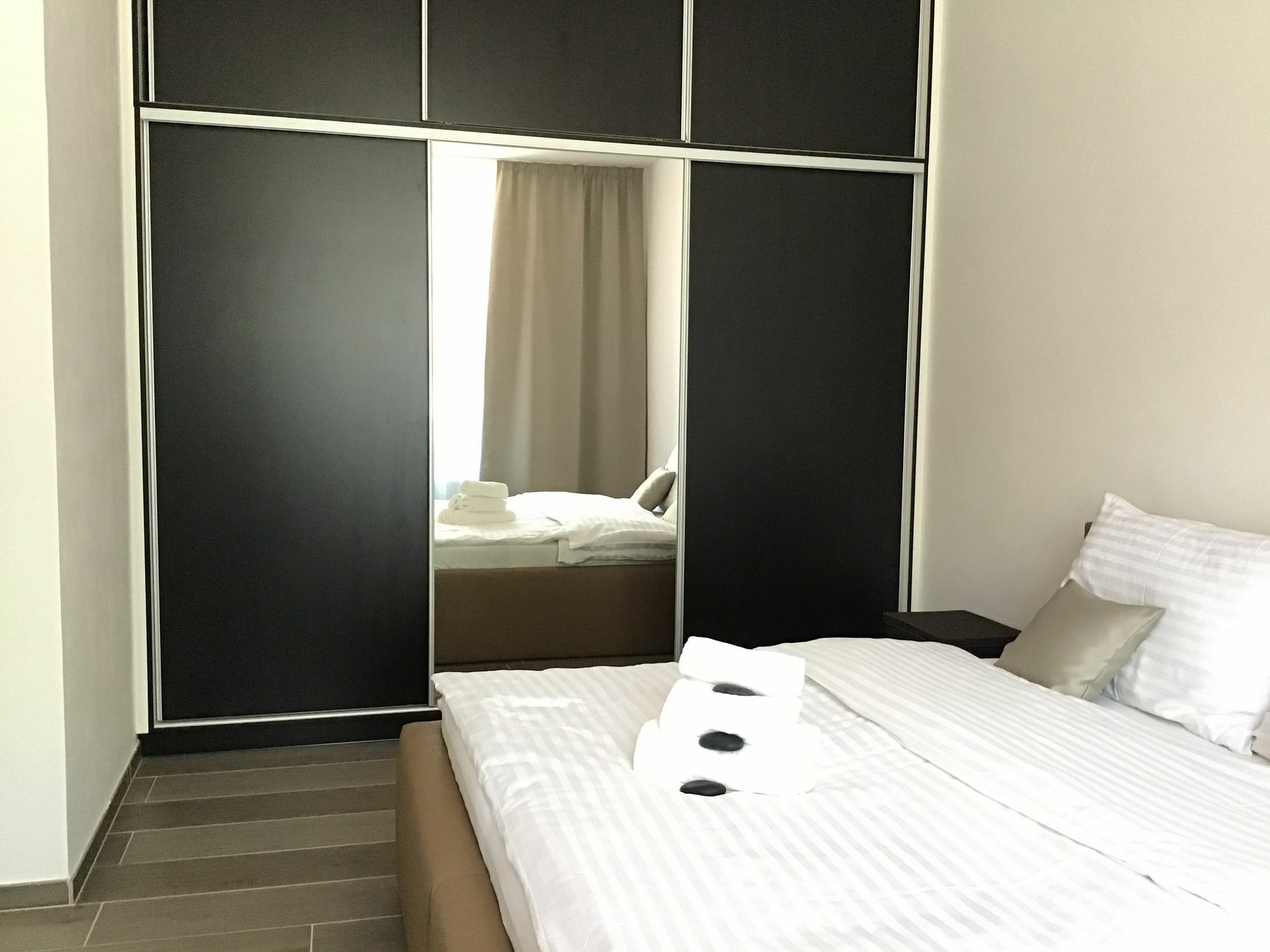 Euro Apartments Lidicka 39 Бърно Екстериор снимка