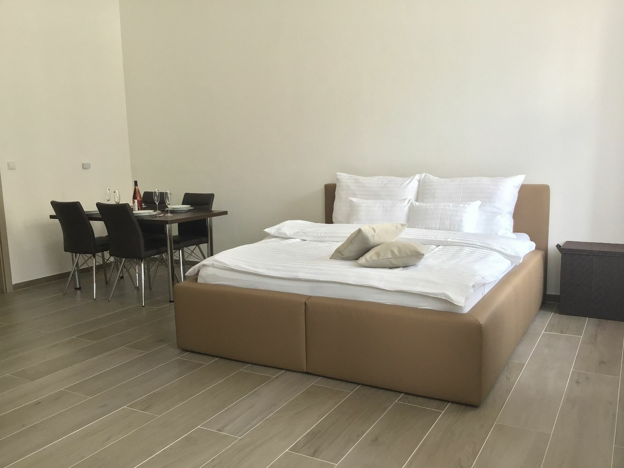 Euro Apartments Lidicka 39 Бърно Екстериор снимка